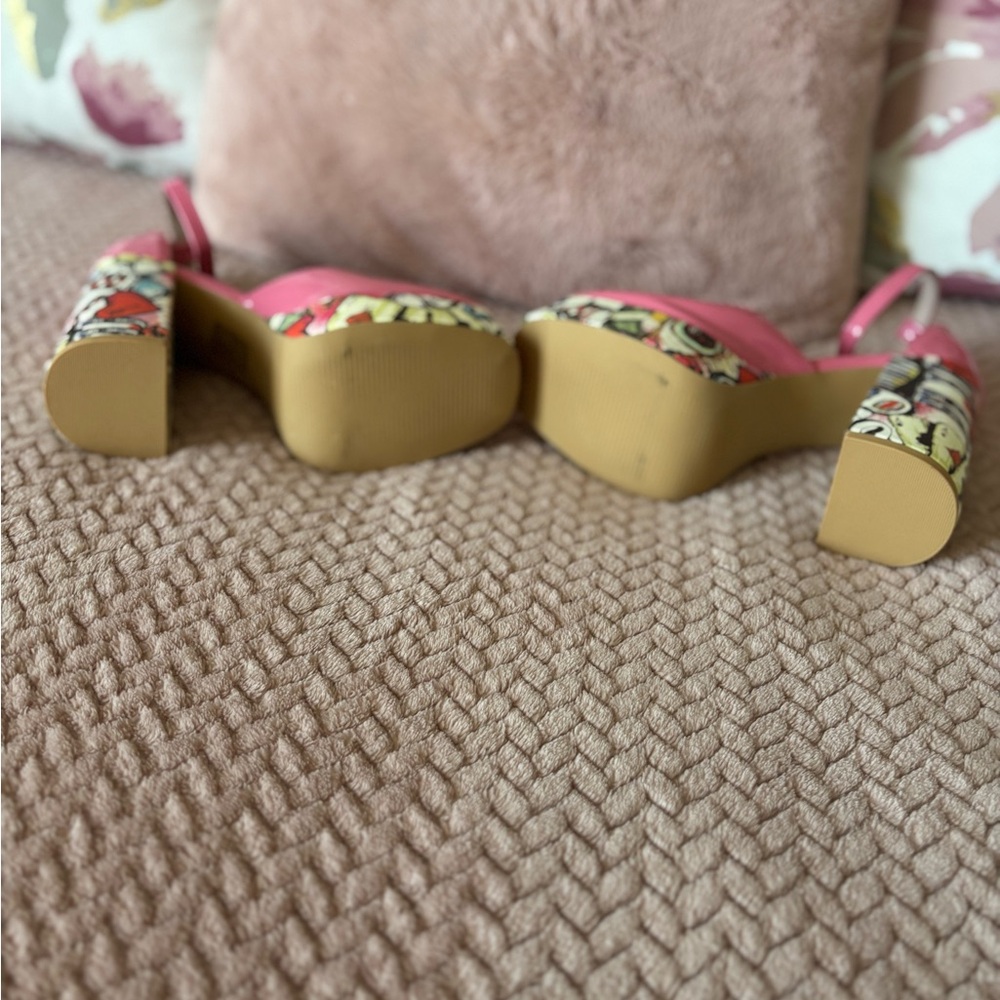 Pink Retro Platforms - Picture 5 of 9